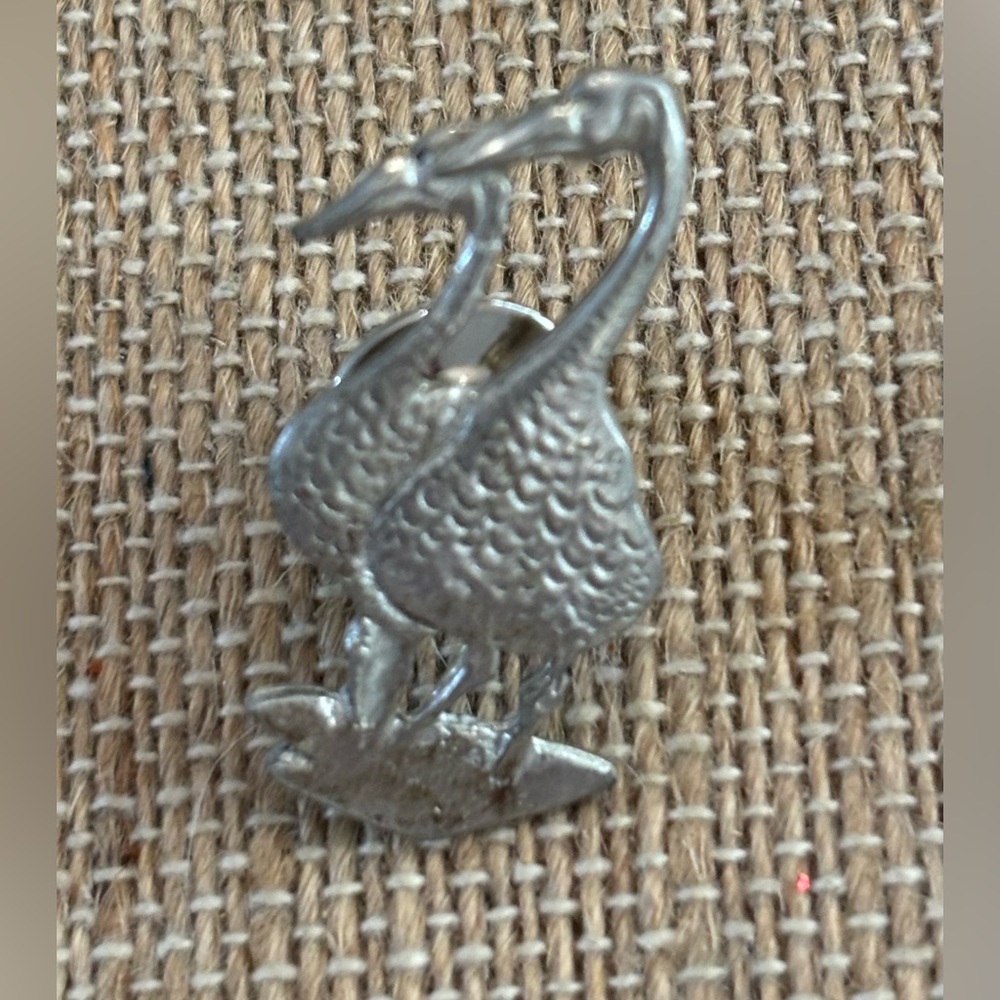 Kirk Stieff Pewter Geese Ducks Birds Pin 1987 Lapel pin Tie Tack